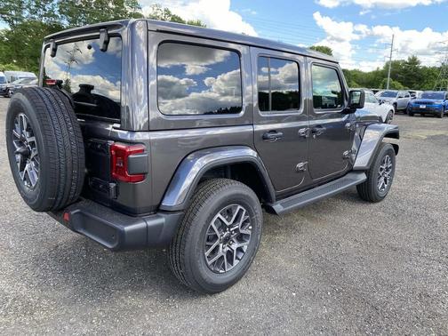granite crystal metallic clearcoat 2026 Jeep Wrangler 4-Door Sahara 4x4