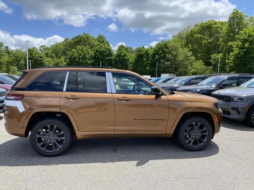Copper Shino Metallic Clearcoat 2026 Jeep Grand Cherokee Limited