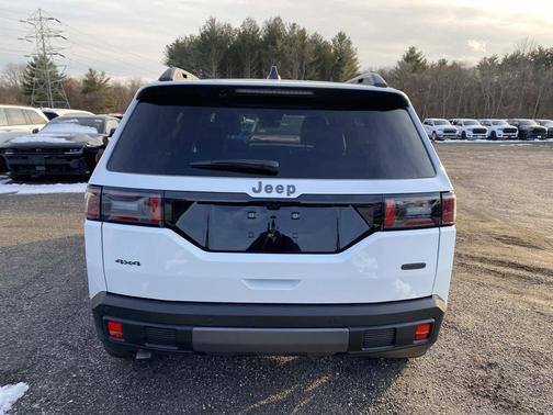 2026 Jeep Cherokee Overland