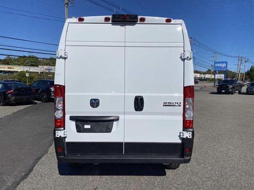 2025 RAM ProMaster 2500 Tradesman