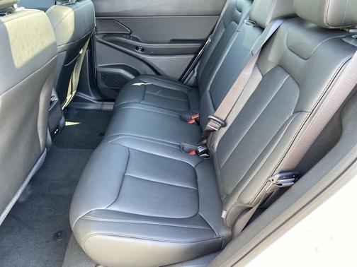 Bright White Clearcoat 2026 Jeep Cherokee Limited