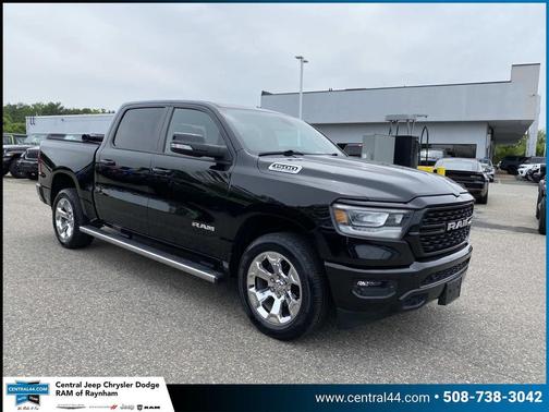 Diamond Black Crystal Pearlcoat 2022 RAM 1500 Big Horn/Lone Star