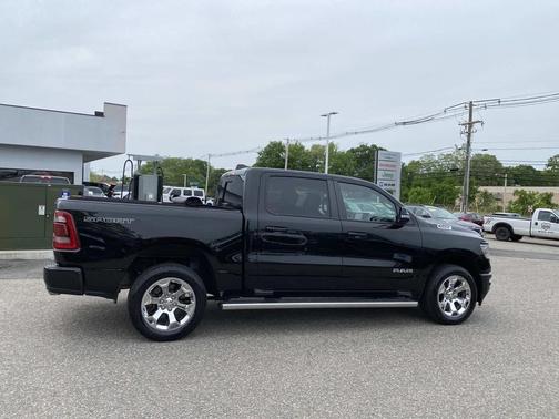 Diamond Black Crystal Pearlcoat 2022 RAM 1500 Big Horn/Lone Star