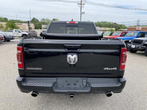 Diamond Black Crystal Pearlcoat 2022 RAM 1500 Big Horn/Lone Star