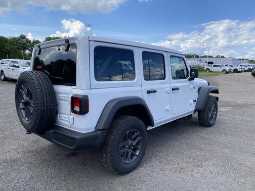 Bright White Clearcoat 2027 Jeep Wrangler Sport S