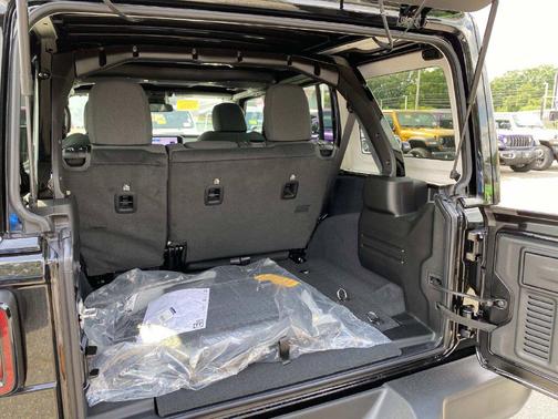 Black Clearcoat 2027 Jeep Wrangler Sport S