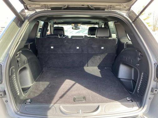 2022 Jeep Grand Cherokee Laredo