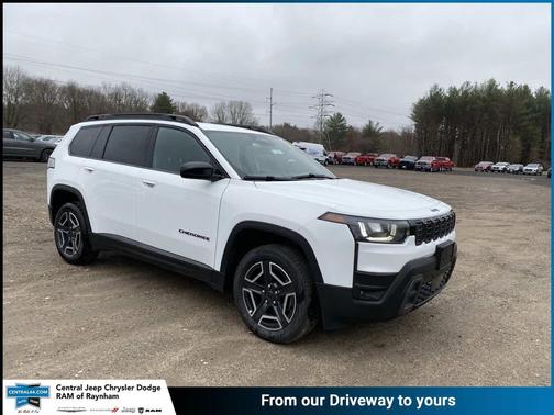 Bright White Clearcoat 2026 Jeep Cherokee Laredo 4x4