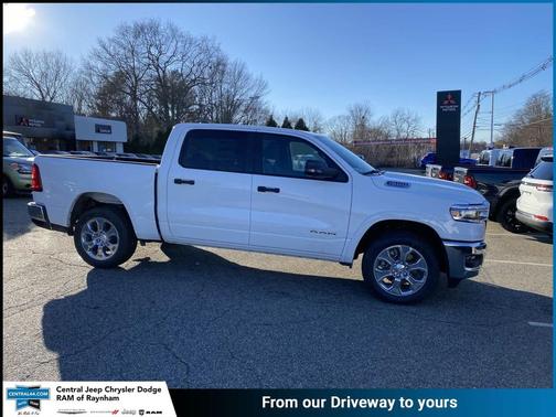 Bright White Clearcoat 2025 RAM 1500 Big Horn/Lone Star