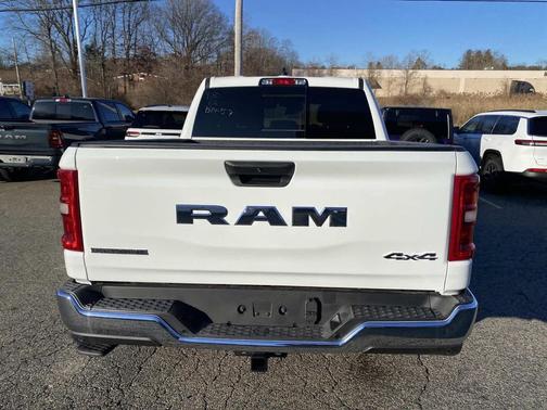 Bright White Clearcoat 2025 RAM 1500 Big Horn/Lone Star