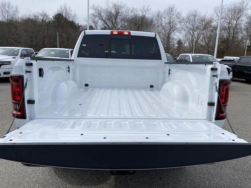 2026 RAM 2500 Tradesman Crew Cab 4x4 6'4' Box