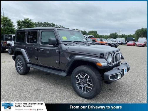 2025 Jeep Wrangler 4-Door Sahara 4x4