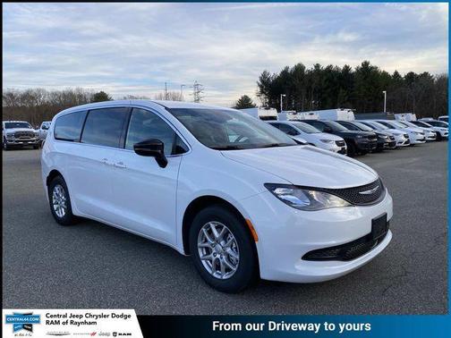 2026 Chrysler Voyager LX