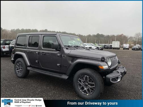 2026 Jeep Wrangler 4-Door Sahara 4x4