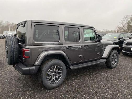 2026 Jeep Wrangler 4-Door Sahara 4x4