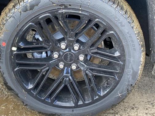 High Gloss Black 2026 Jeep Grand Wagoneer Limited Reserve 4x4