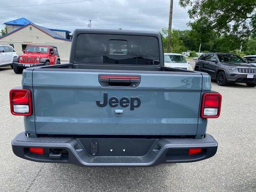 2025 Jeep Gladiator Sport S