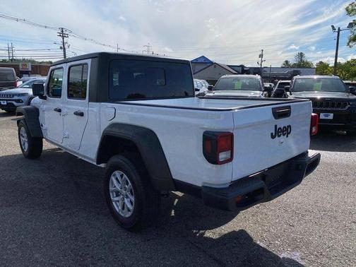 2023 Jeep Gladiator Sport S