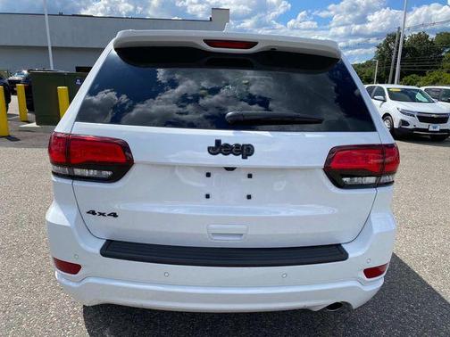 2022 Jeep Grand Cherokee Laredo