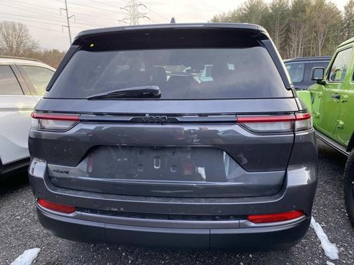 2026 Jeep Grand Cherokee Altitude