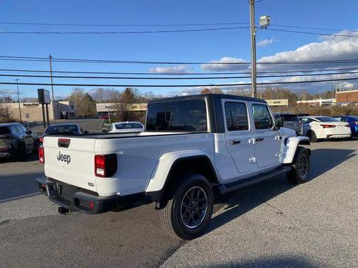 2021 Jeep Gladiator Overland