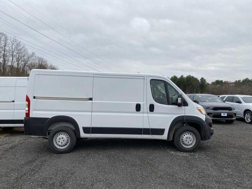 2026 RAM ProMaster 1500 Low Roof
