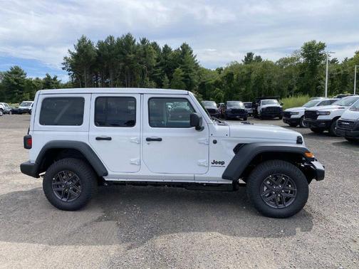 Bright White Clearcoat 2027 Jeep Wrangler Sport S