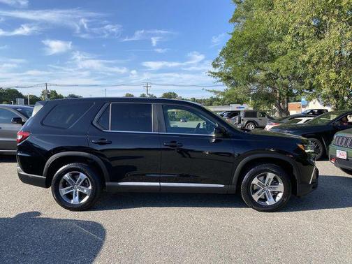 2023 Honda Pilot AWD EX-L 7 Passenger