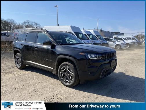 Diamond Black Crystal Pearlcoat 2026 Jeep Cherokee Laredo 4x4