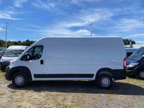 2025 RAM ProMaster 2500 Tradesman