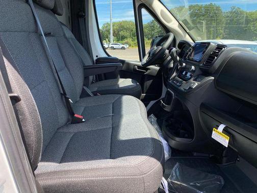 2025 RAM ProMaster 2500 Tradesman