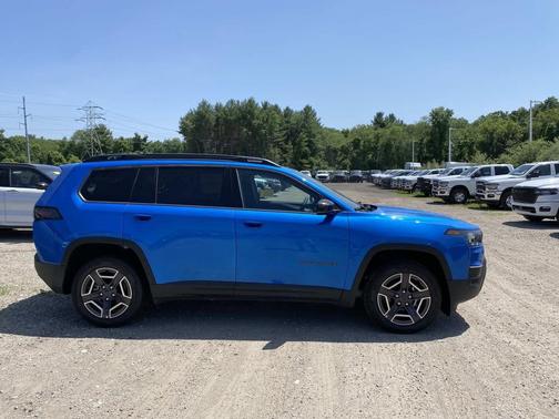 Hydro Blue Pearlcoat 2026 Jeep Cherokee Limited