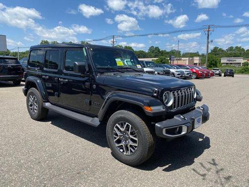 2025 Jeep Wrangler 4-Door Sahara 4x4