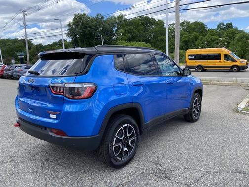 Hydro Blue Pearlcoat 2025 Jeep Compass Trailhawk