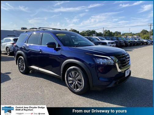 2022 Nissan Pathfinder SV 4WD