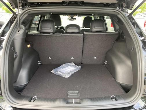 Diamond Black Crystal Pearlcoat 2026 Jeep Compass Sport