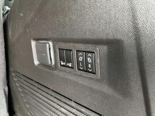 2023 Chevrolet Tahoe 4WD RST