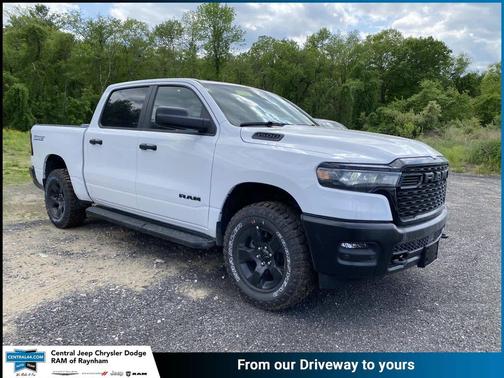 Bright White Clearcoat 2026 RAM 1500 Warlock Crew Cab 4x4 5'7' Box