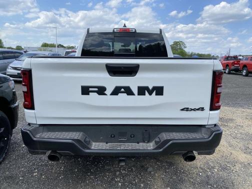 Bright White Clearcoat 2026 RAM 1500 Warlock Crew Cab 4x4 5'7' Box