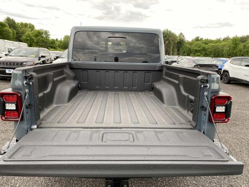 Anvil Clearcoat 2026 Jeep Gladiator Mojave X 4x4