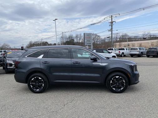 Gravity Grey 2024 Kia Sorento S