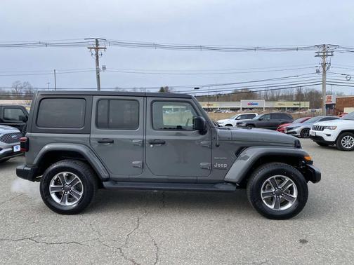 2020 Jeep Wrangler Unlimited Sahara