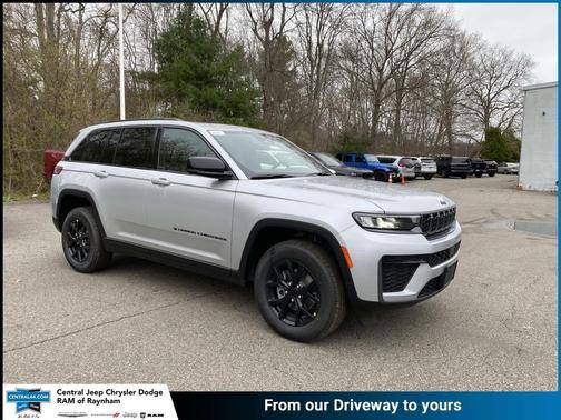Silver Zynith 2026 Jeep Grand Cherokee Altitude
