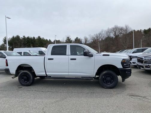 2026 RAM 2500 Tradesman Crew Cab 4x4 6'4' Box