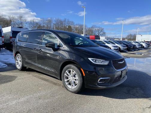 2026 Chrysler Pacifica L