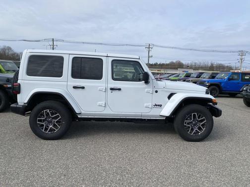 2026 Jeep Wrangler 4-Door Sahara 4x4
