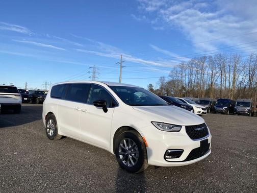 2026 Chrysler Pacifica L