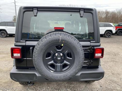 Black Clearcoat 2026 Jeep Wrangler Sport