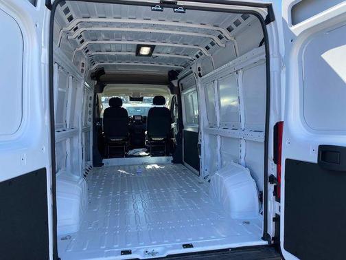 2025 RAM ProMaster 2500 Tradesman
