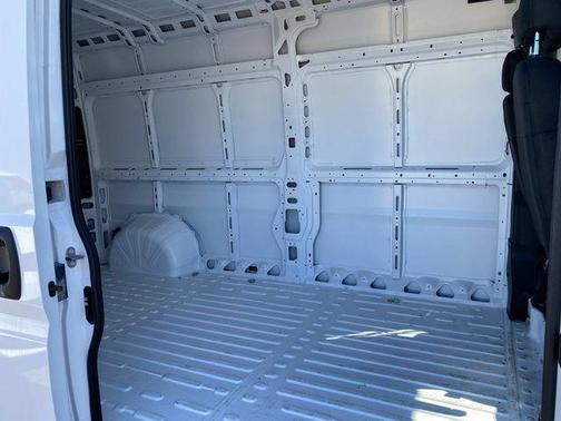 2025 RAM ProMaster 2500 Tradesman